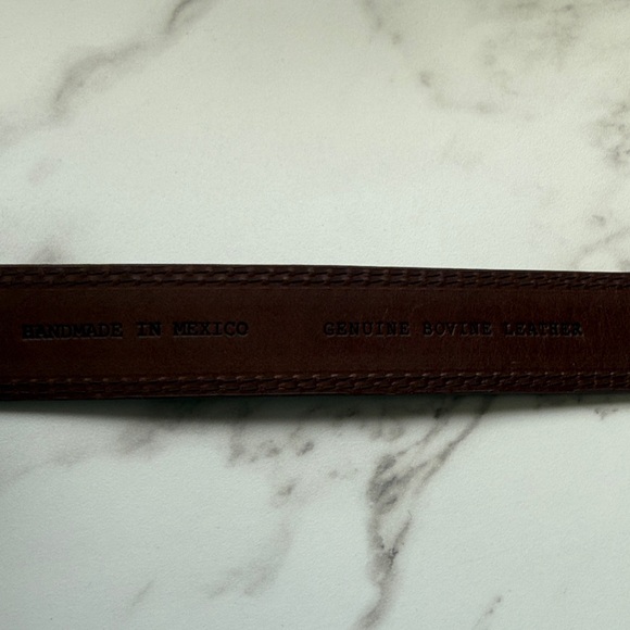 Tecovas handmade woman’s Brown genuine bovine Leather Belt size medium - Picture 6 of 8